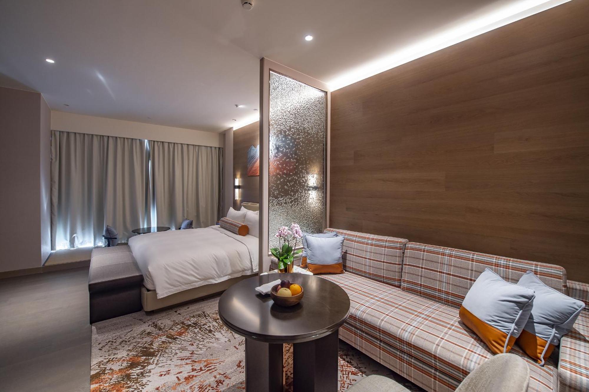 L+Snow Supreme Hotel Шанхай Екстер'єр фото